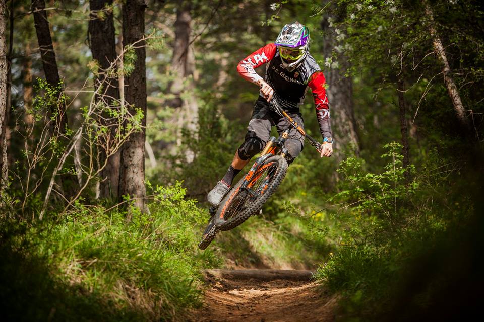 13432273_896116227183049_6167628396588559344_n