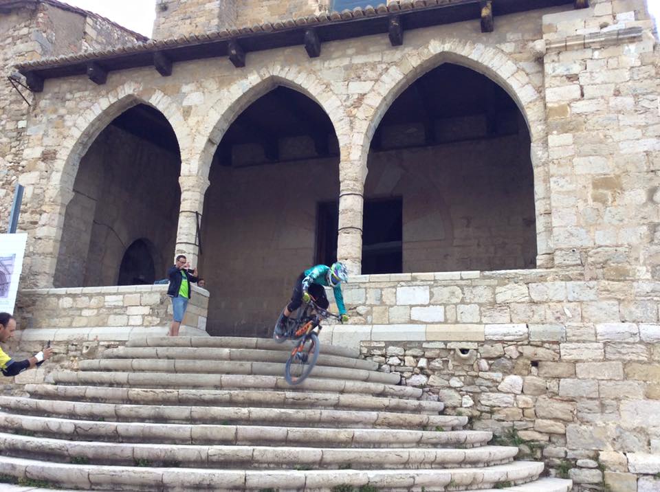 13537559_901879379940067_7407066020382749195_n